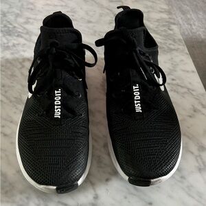 Nike trainer shoe 9 1/2. Nike Free line. Gently worn.